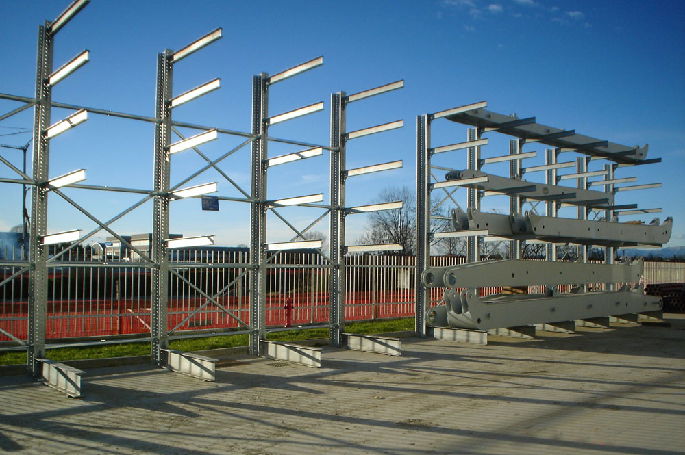 Scaffali in metallo e scaffalature metalliche a ottimi prezzi Scaffali metallici industriali